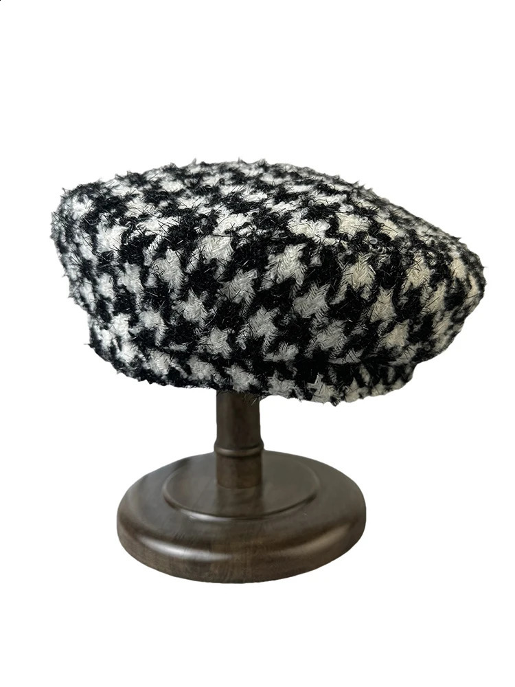 Wool Berets Red Black Plaid Vintage Autumn Winter French Octagonal Peaked Hats Painter Hat Street Women Girl Caps FDM09 241226
