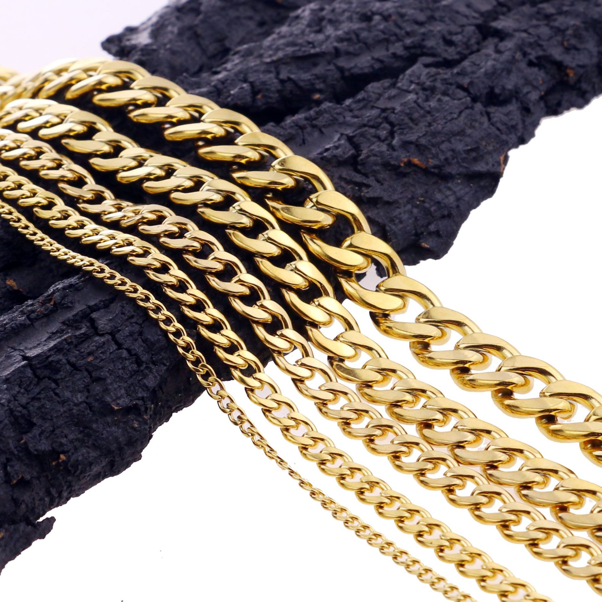 18K Gold Silver Titanium Steel Miami Cuban Necklace Stainless Steel Chain Necklace Necklace Curb Link Chain Necklaces for Men Women Hip Hop Fashion Je