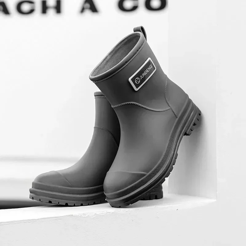 Fashionable Rain Boots for Women Thick Soles Versatile Korean Version Non-slip Wear-resistant Casual Adult Outdoor Rubber Shoes 241226
