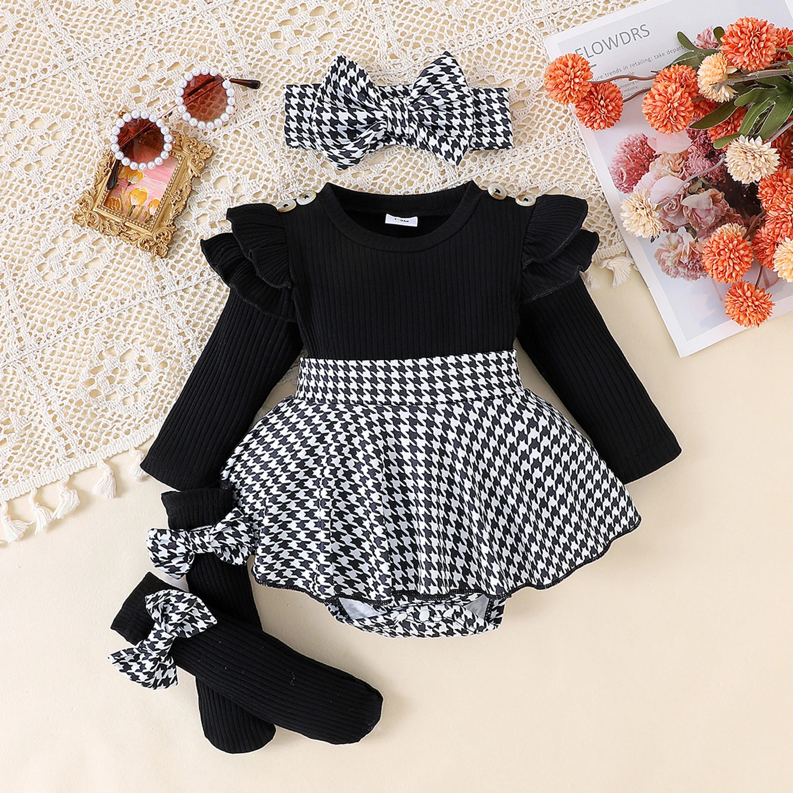 Vintage Spring born Baby Girls Clothing Sets Plaid Print Long Sleeve Ribbed Patchwork Jumpsuits SkirtsSocksHeadband Outfits 241225