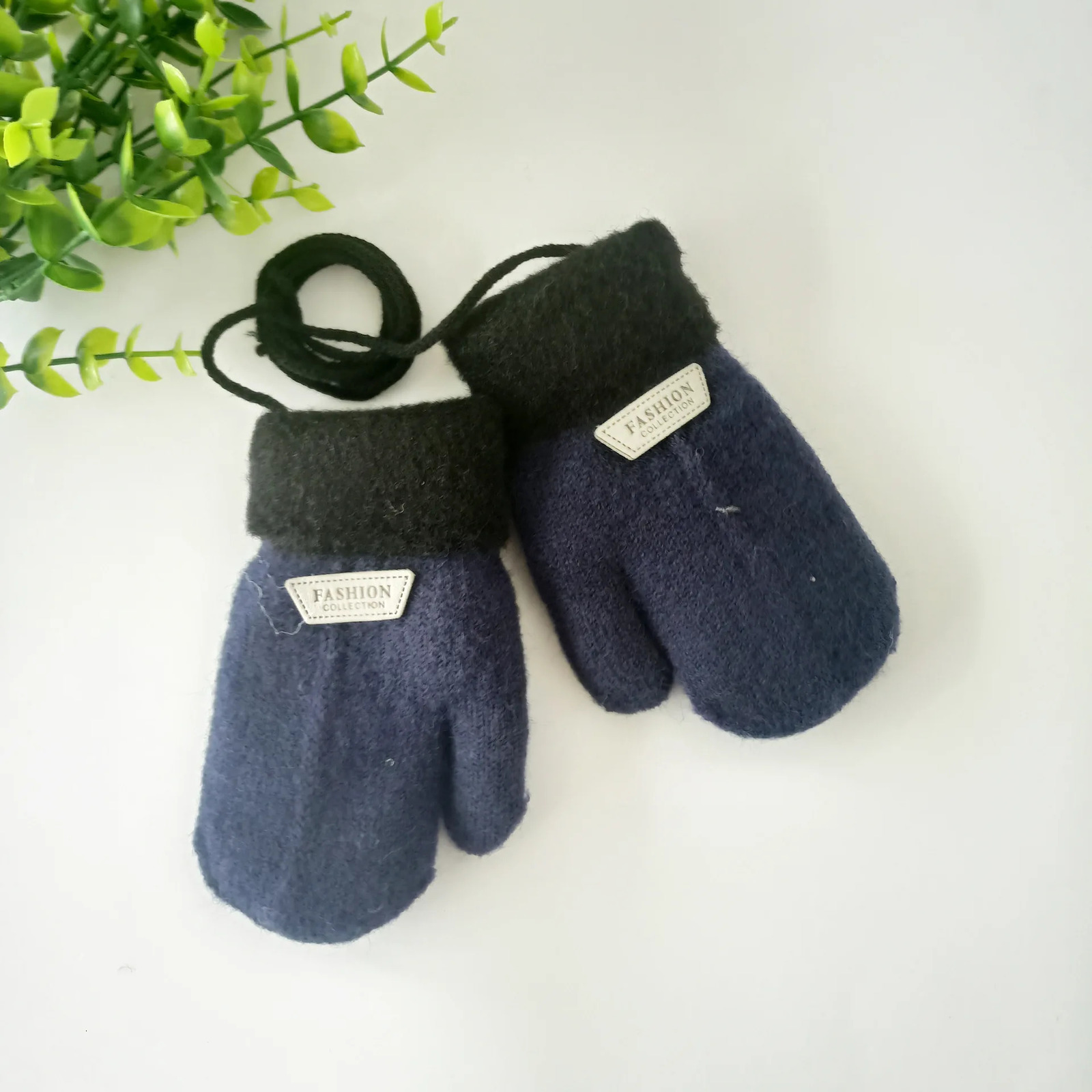 08 Years Baby Boys Girls Winter Knitted Gloves Warm Rope Full Finger Mittens for Children Solid Color Windproof 241225
