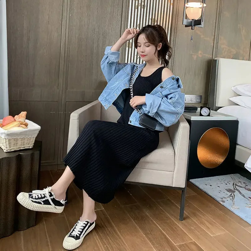 Sequin Female Jeans Coat Diamonds with Rhinestones Spring Autumn Small Short Graphic Outerwears Print Womens Denim Jackets Blue 241223