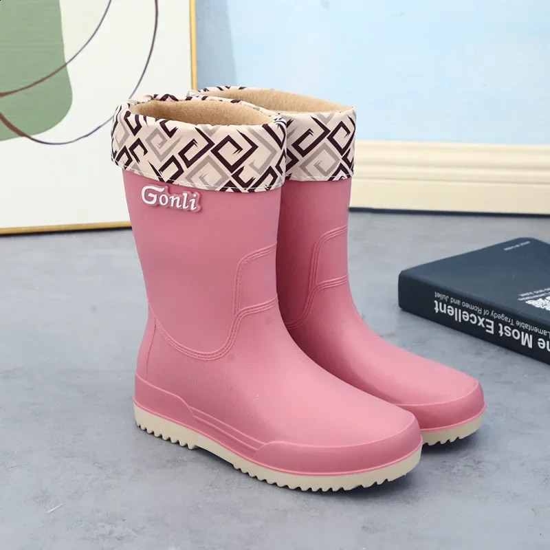 Quality Women Rain Shoes No Slip Shoes for Women Wear-resistant Rainproof Shoes Special Rain Boots for Wading Kitchen Work Women 241226