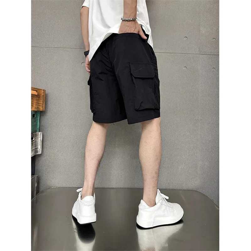 Summer mens shorts casual multi pocket loose sports straight leg cargo shorts mens elastic waist black mens shorts W241226