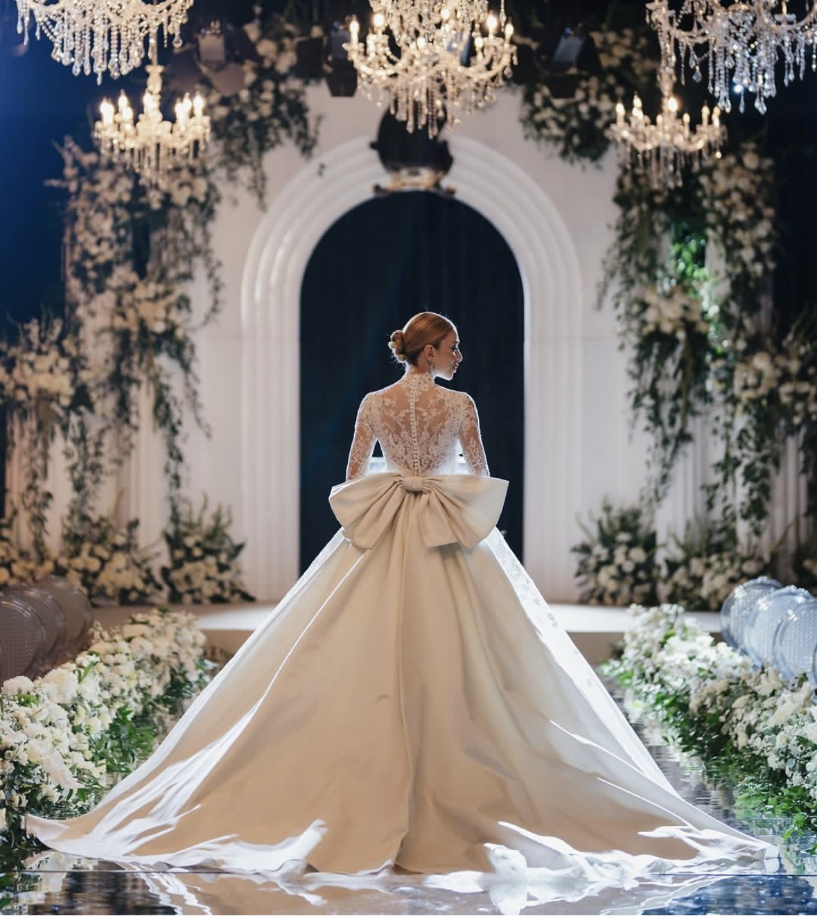 Long Sleeves Princess Wedding Dresses With Bow Back Lace Appliques High Neck Elegant Bridal Gowns Ivory Pretty Robe De Mariee 2025