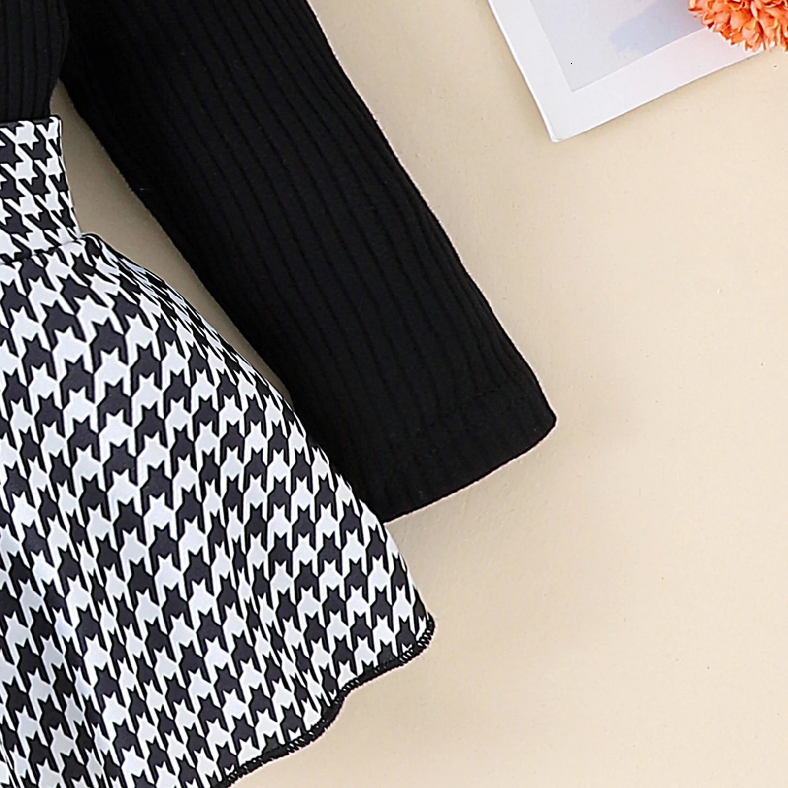 Vintage Spring born Baby Girls Clothing Sets Plaid Print Long Sleeve Ribbed Patchwork Jumpsuits SkirtsSocksHeadband Outfits 241225