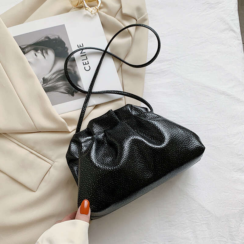 Underarm Cloud Small Bag, Women's Spring And Summer Diagonal Cross Fashionable Single Shoulder Soft Leather Wrinkled Dumpg Bag