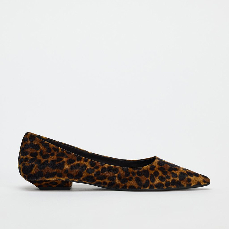 TRAF Leopard Print Point Head Low Sandals Women Patent Leather Shallow Mouth Shoes New Autumn Chic Heel Sandal For Woman