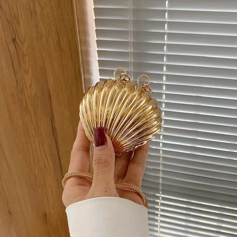 2024 Summer Lipstick Bags for Women Fashion Pearl Mini Purse Crossbody Bag High Quality Gold Shell Bag er Shoulder Bag 241223