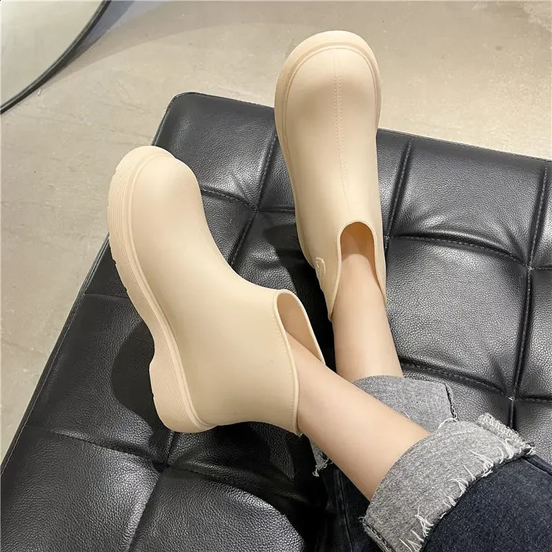 Korean Models Rain Shoes Ladies Short Tube Waterproof Rubber Shoes Low-top Water Shoes Outdoor Non-slip Rain Boots Solid Color 241226