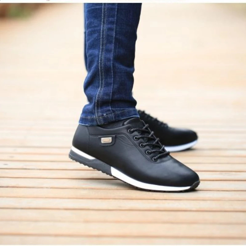 Mens Leather Shoes Korean Version Mens Casual Shoes Waterproof Flat Bottom Lace Up Wear-resistant Soft Sole Comfort Sneakers241226bj