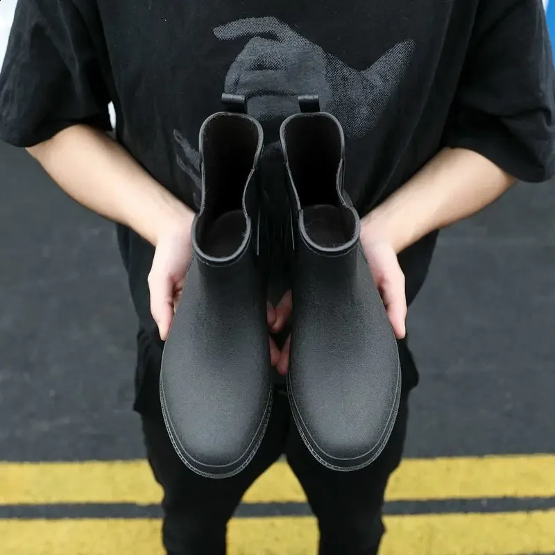 Rain Boots for Men Short Cooking Black Chef Kitchen Winter Man Shoes Warm Ankle Low Waterproof and Non-slip Fashion High Quality 241226
