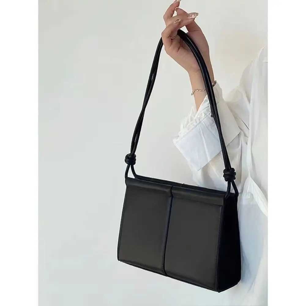1PC Women Luxury PU Leather Handbags Ladies Versatile Shoulder Crossbody Bag Fi Underarm Bag Small Square Tote BagsXJ241225