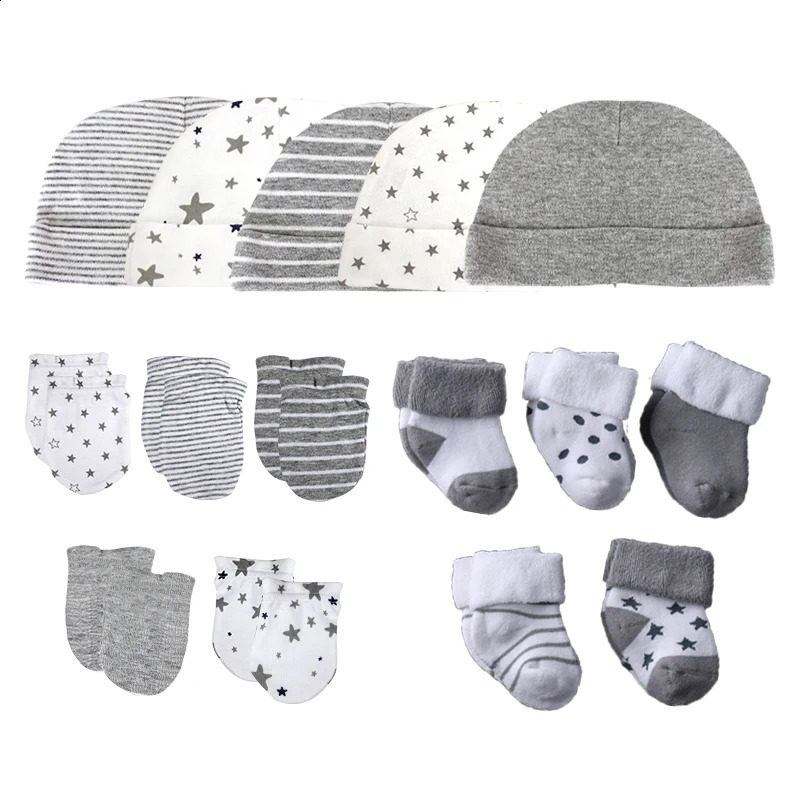 born HatGlovesSocks Set For Baby Boy Girl Cotton Fall Casual Pography Props Soft Headwear Infant Nightcap Winter Fashion 241225