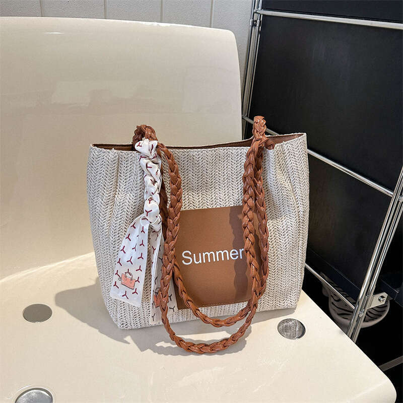 Large Capacity Contrasting Woven Fashionable Silk Scarf Handbag, Commuting Bag, This Year's Popular New Single Shoulder Tote Bag