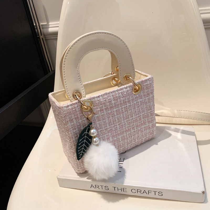 Fashion Small Women's Handbag 2025 New Trend Shoulder Bag Designer Fashion Wool Crossbody Bag Handbag Replacement Wallet