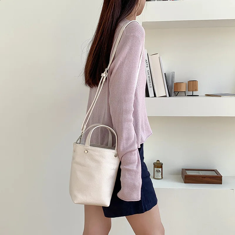Y2K style silver leather small shoulder womens storage bag short handle armrest cross body handbag 241223