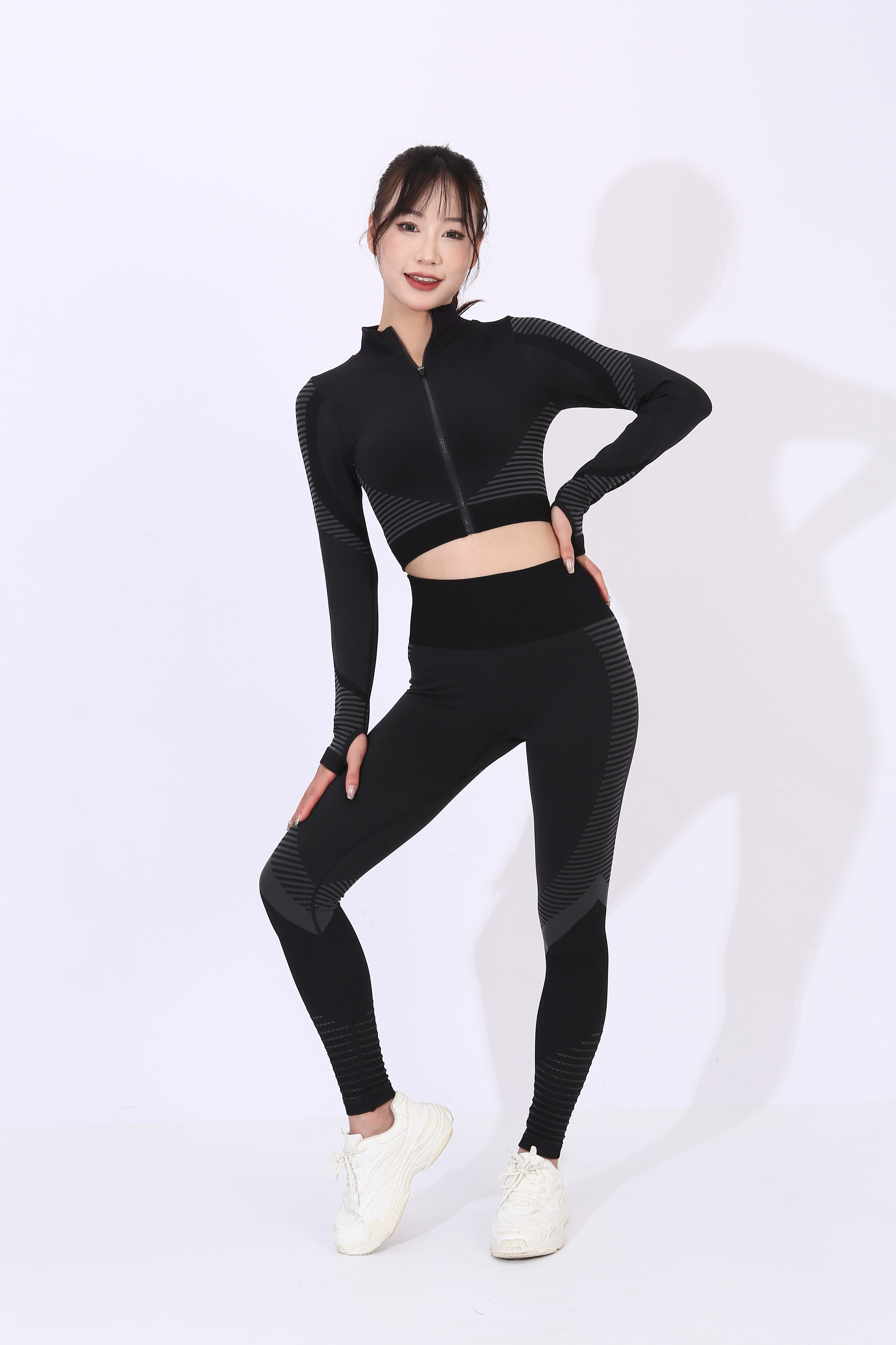 FEMME FINESS That's Yoga Wear Exercise Suit Seamless Yoga Wear Suit