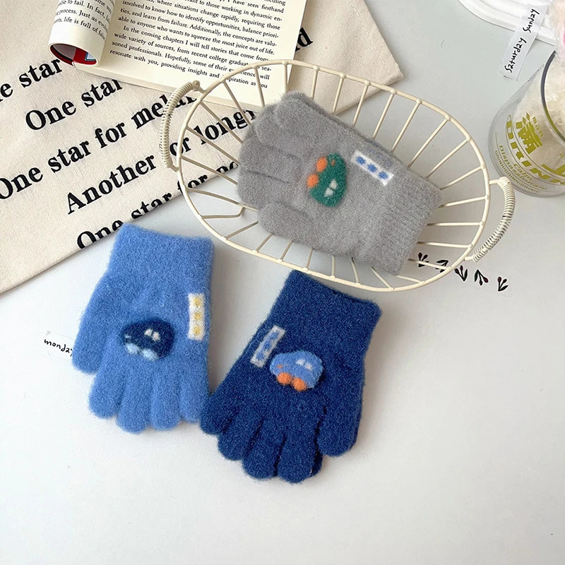 Cartoon Car Baby Gloves Winter Thick Knit Warm Boy Girl Full Finger Mittens Outdoor Windproof Toddler Kids Five 241225
