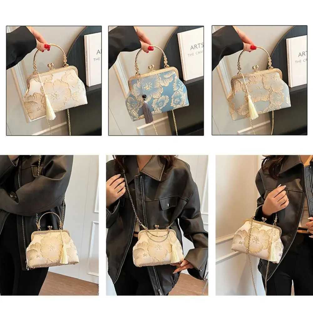Chinese Style Embroidered Shoulder Bag Elegant Handbag Small Square BagXJ241225