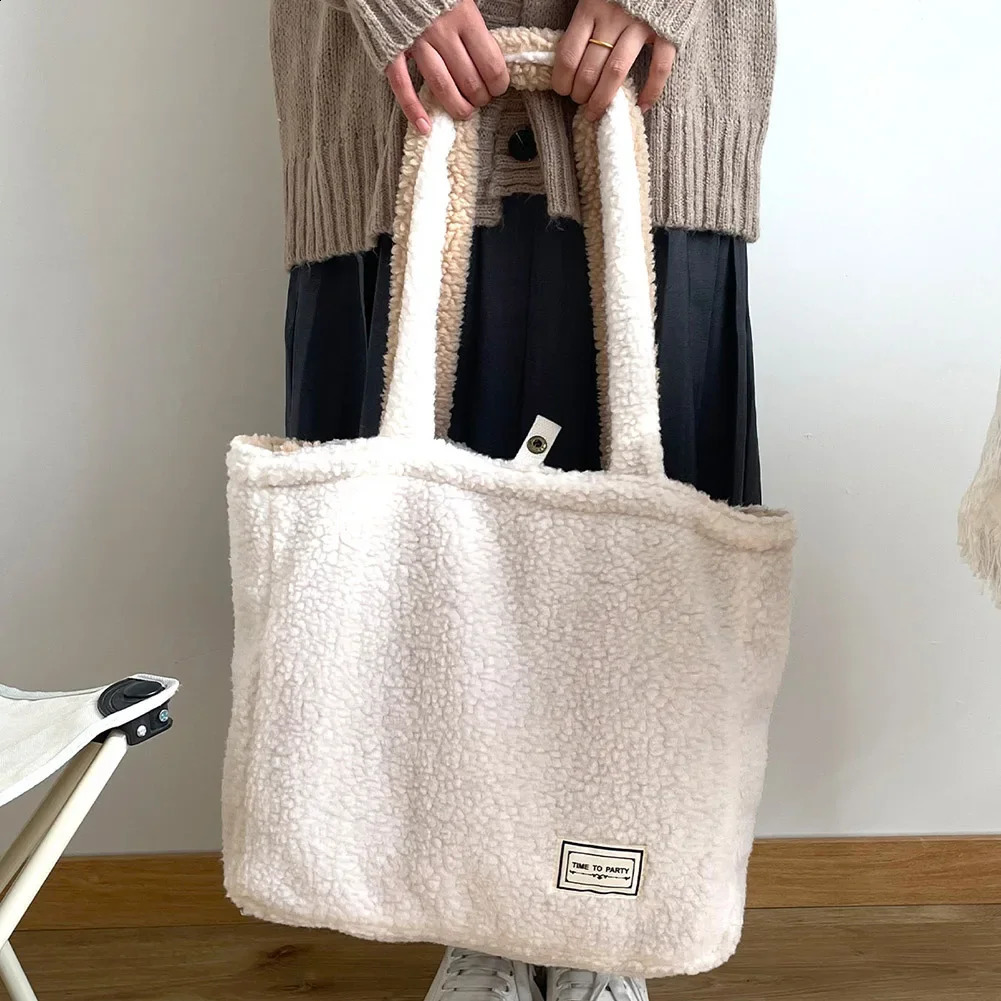 Cashmere Fleece Handbag Womens Plush Shoulder Bags Two Side Available er Tote Bags Girls Ladies Shopper Bag Bookbag Purse241226bj