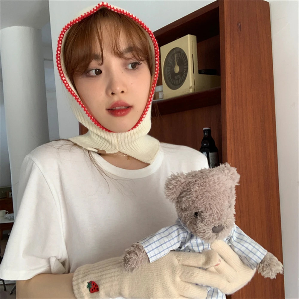 Cute Embroidery Knitted Gloves Womens Strawberry Cotton Glove Long Winter Warm Split Finger Gloves Touchable Five Finger Gloves 241226