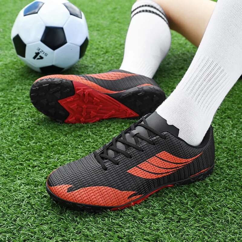 Short-spike Training Soccer Leather Splitter Youth Football Shoes Low-top 31-45 Code For Sports Recreation