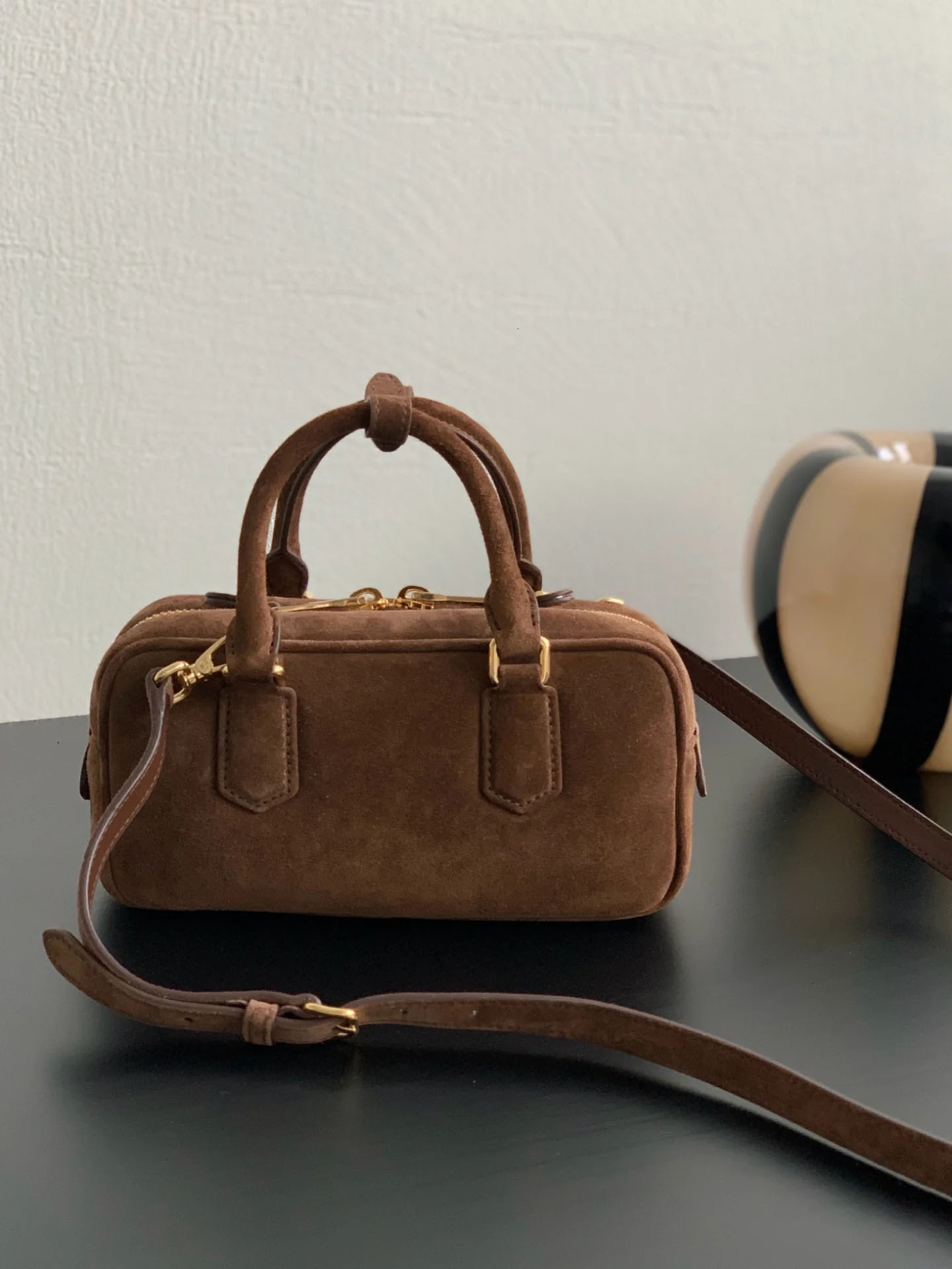New Designer Women's Handbags For Winter 2024, High Quality Suede Shoulder Bags, Casual Fashion Crossbody Bags