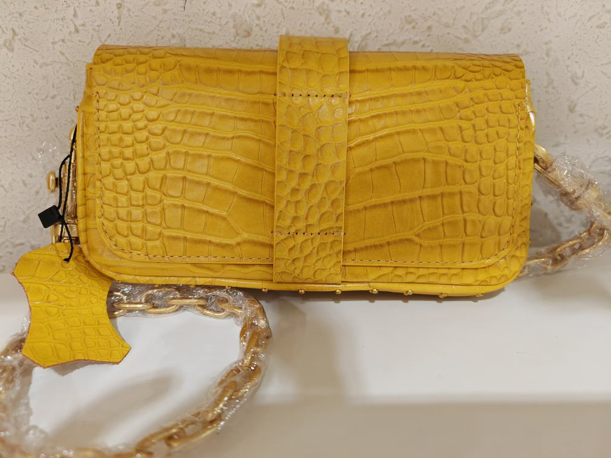 2024 New Leather Fashionable And Trendy Commuting Mini Phone Bag