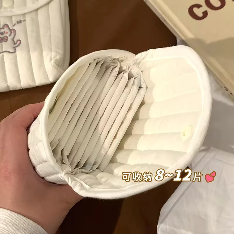 Cute Sanitary Napkins Menstruation Towel Storage Bag Portable Mini Student Tampon Monthly Bag Storage Bag 241226
