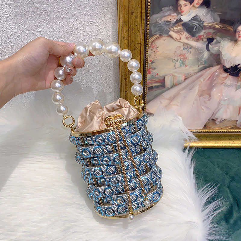 Shiny Rhinestone Metal Chain Evening Bags Vegetable Basket Bucket Bag Irregular Hollow Pearl Hand Held Crossbody Purses 241226