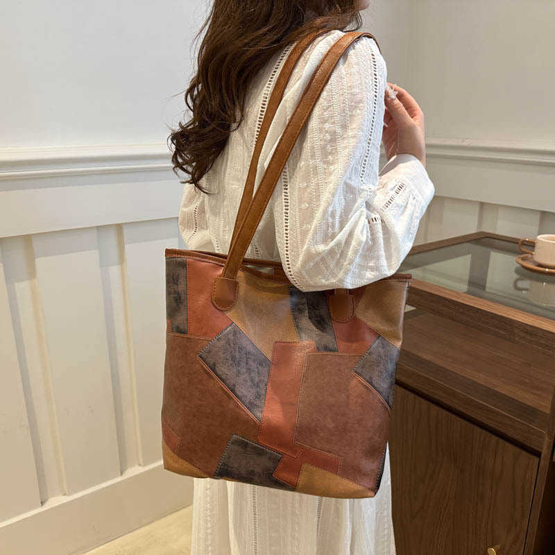 Bag women spliced cowhide shoulder bag, white ditch women's bag, fashion large capacity tote bag, women's commuting bag 241215