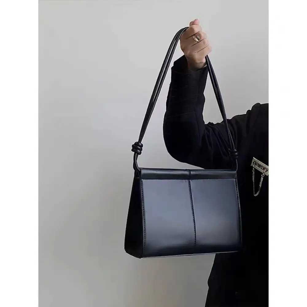 1PC Women Luxury PU Leather Handbags Ladies Versatile Shoulder Crossbody Bag Fi Underarm Bag Small Square Tote BagsXJ241225