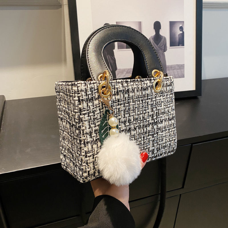 Fashion Small Women's Handbag 2025 New Trend Shoulder Bag Designer Fashion Wool Crossbody Bag Handbag Replacement Wallet