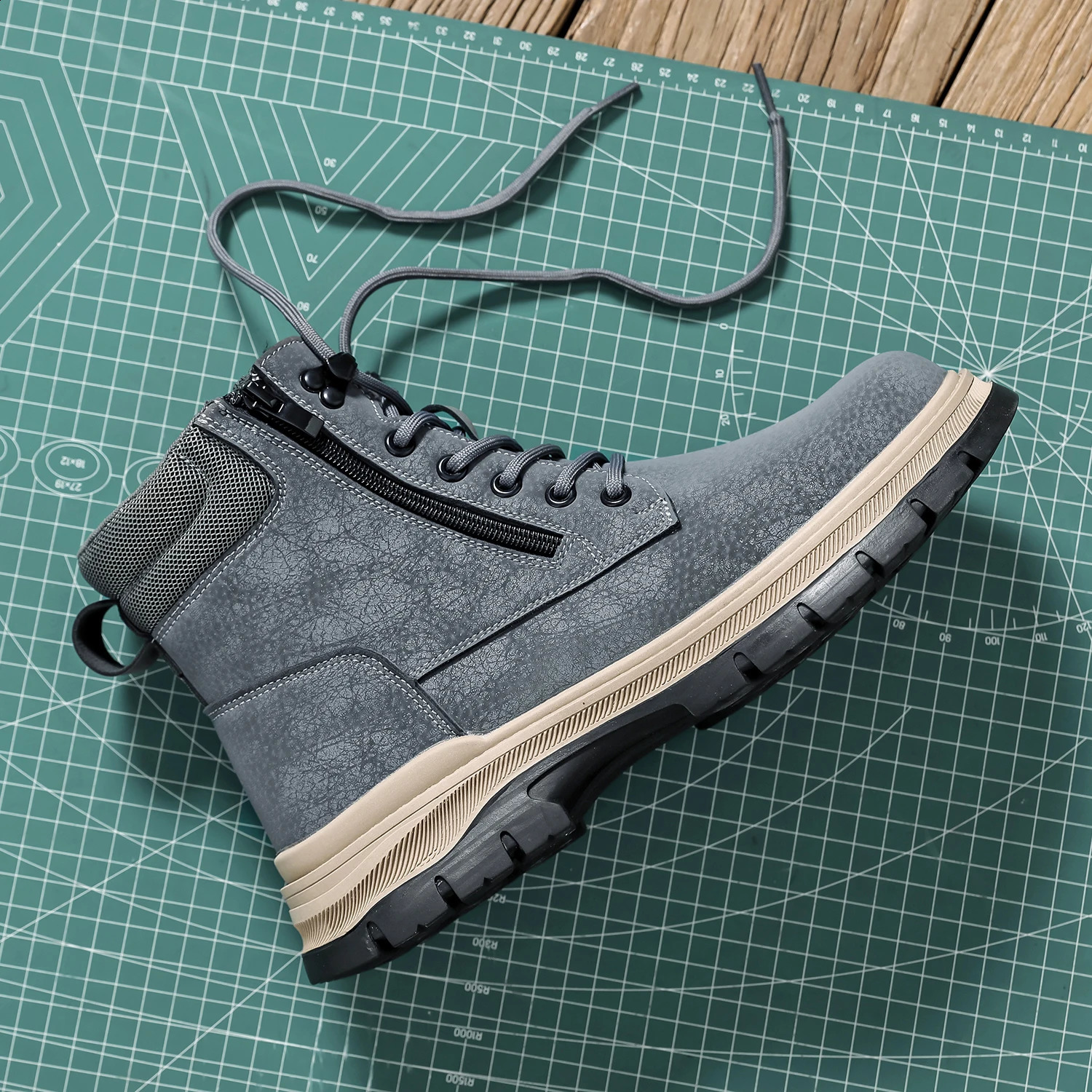 Work Boots Indestructible Safety Shoes Steel Toe Shoes Puncture-Proof Sneakers Male Footwear Shoes Women Non Slip Work Shoes 241226