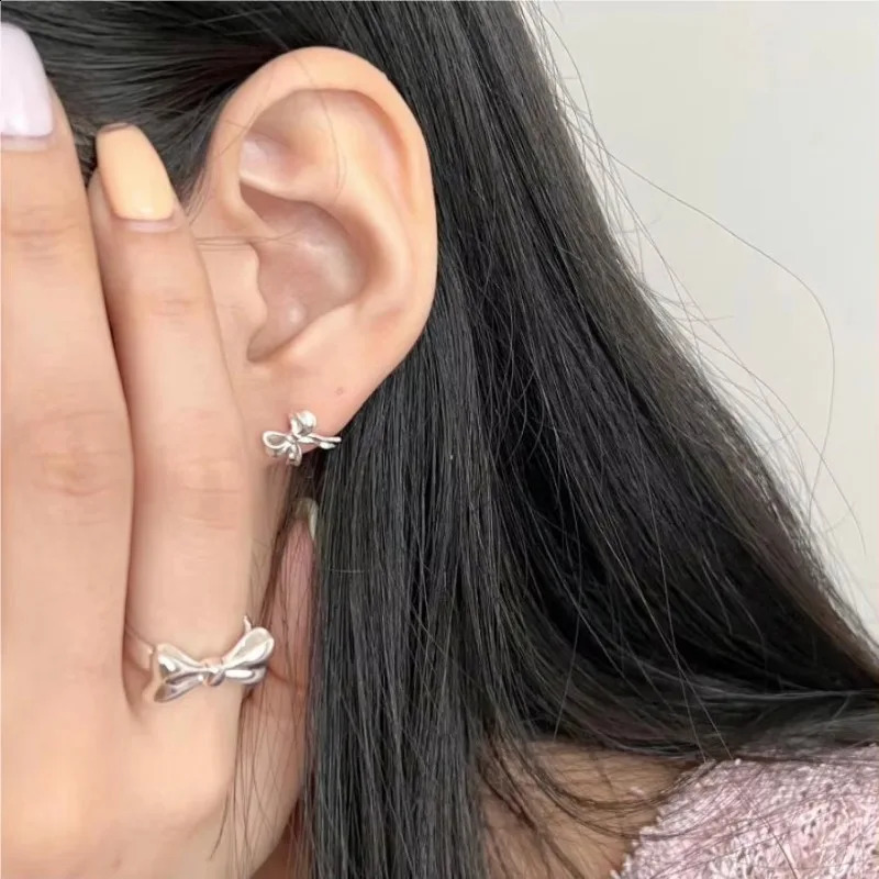 Hypoallergenic Fine S925 Sterling Silver Bowknot Earrings Women Korean Cute Tiny 18K Gold Plated Bow Stud Earrings for Girls 241226