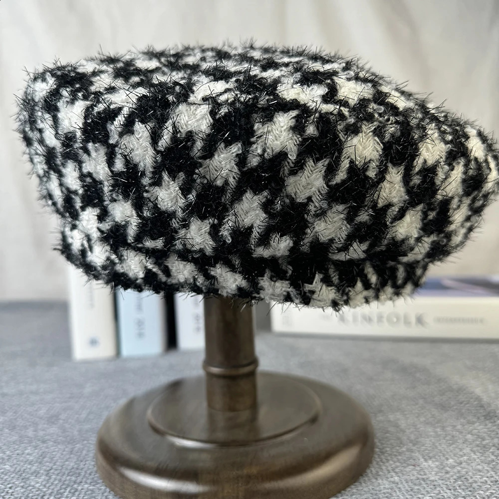Wool Berets Red Black Plaid Vintage Autumn Winter French Octagonal Peaked Hats Painter Hat Street Women Girl Caps FDM09 241226