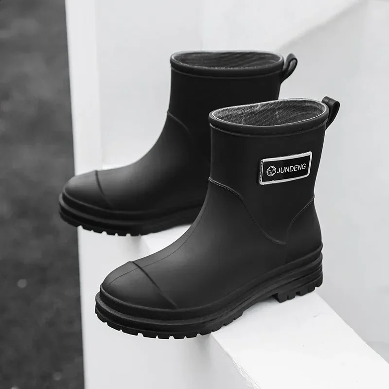 Fashionable Rain Boots for Women Thick Soles Versatile Korean Version Non-slip Wear-resistant Casual Adult Outdoor Rubber Shoes 241226