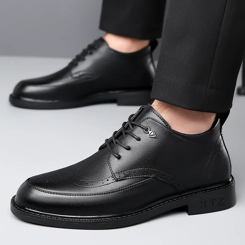 Autumn Winter Leather Velvet Hightop Brogue Shoes for Men ner Platform Mens Dress Fashion Softsoled Ankle Boot 241225