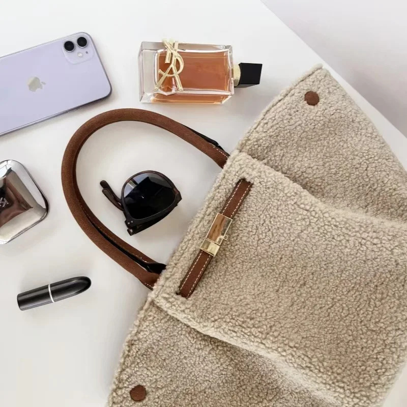 Lamb Wool Wing Bags For Women Winter Warm Plush Designer Handbags Large Capacity Shoulder Bag Top Handle Shopper Purses
