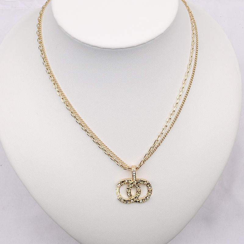 Designer Necklaces Classics Pendants Necklaces Gold Silver Fashion Choker Pendant Necklace Beads Chain Jewelry Accessories Christmas Gifts