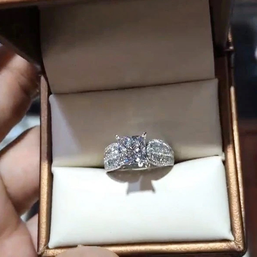 2025 Choucong Handmade Wedding Rings Luxury Jewelry 925 Silver Fill Princess Cut White 5A Zircon CZ Diamond Lab Moissanite Party Eternity Women Engage