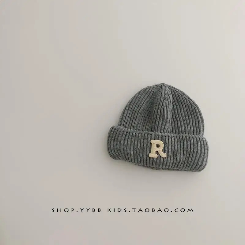 Boys Girls Knitted Hat Autumn And Winter Solid Color Versatile Letter Print Fashion Cap Childs Casual Warm Thickened 241225