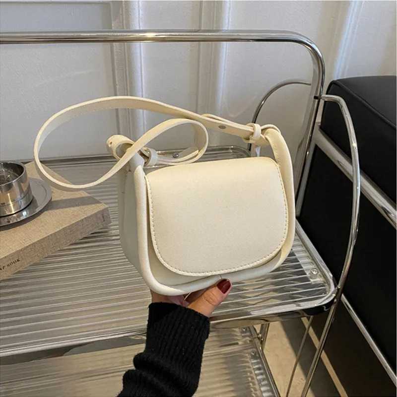 Womens Small Flap Shoulder Bag PU Leather Solid Color HandBags Fi Female Crossbody Underarm Bags Free ShippingXJ241225