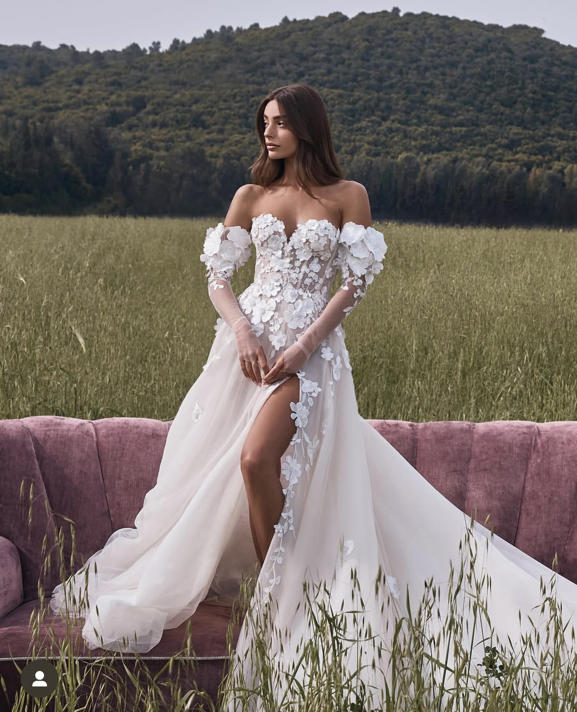 Embroidery Floral Lace Boho Wedding Dresses Side Split Long Sexy Beach Bridal Gowns Sweetheart Neckine Detachable Long Sleeves Ivory Country Vestido D
