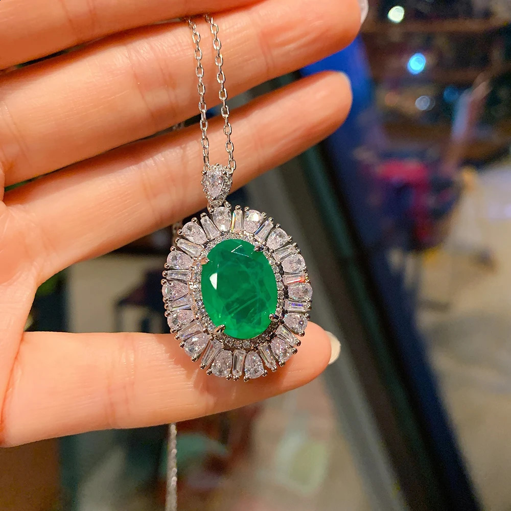 Charms 1216mm Paraiba Tourmaline Emerald High Carbon Diamond Pendant Necklace for Women Wedding Party Fine Jewelry Ladies Gift 241226