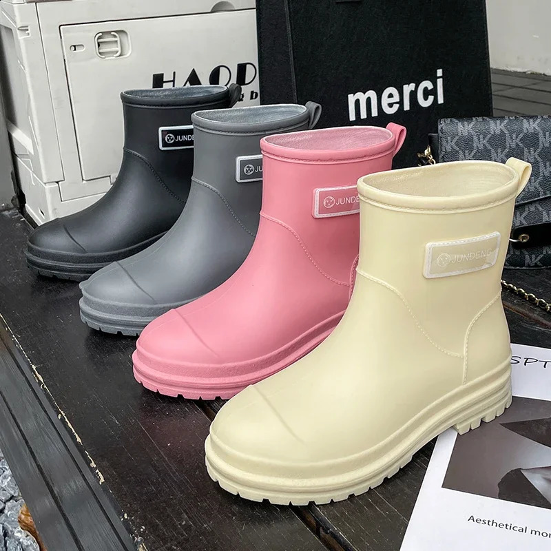 Fashionable Rain Boots for Women Thick Soles Versatile Korean Version Non-slip Wear-resistant Casual Adult Outdoor Rubber Shoes 241226
