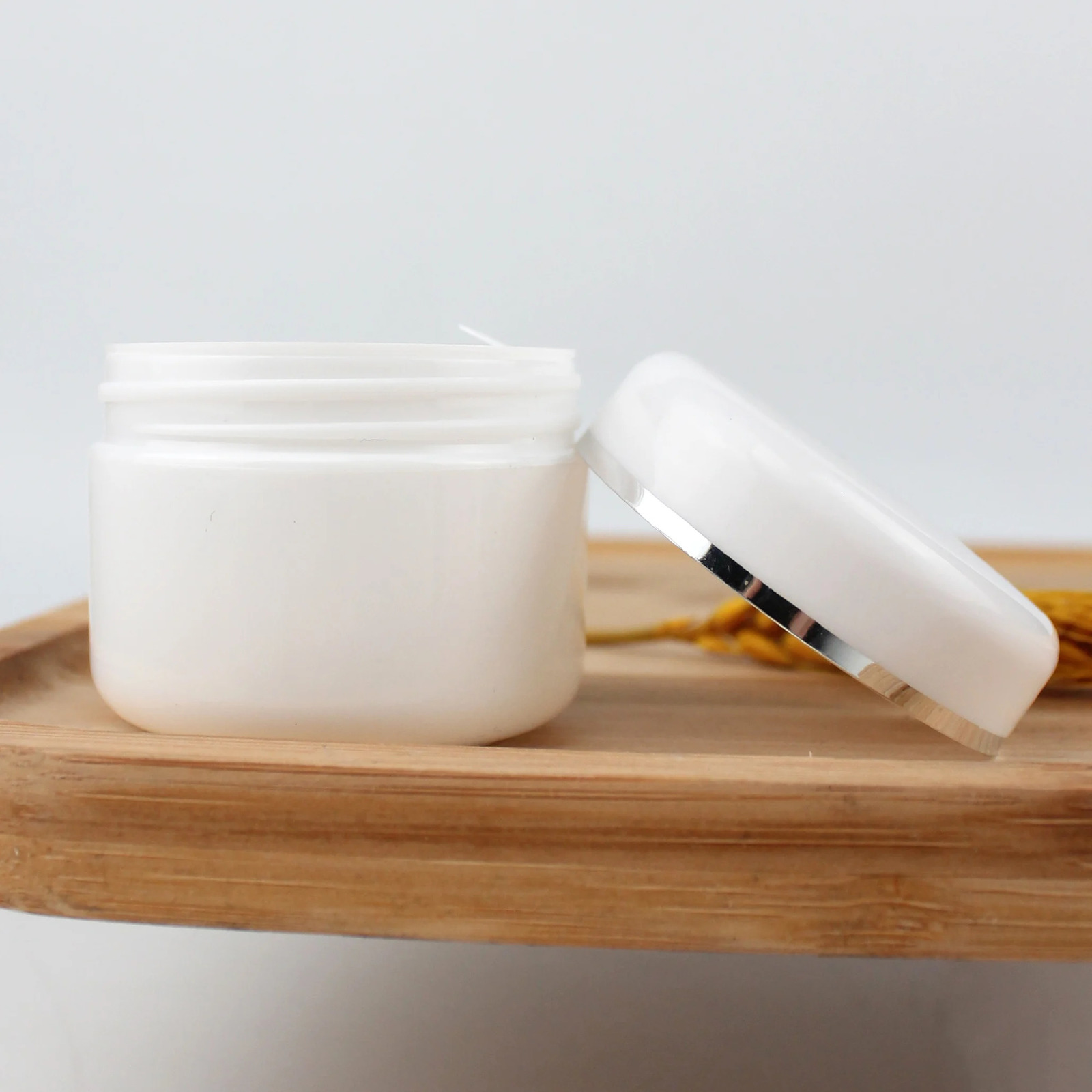30Pcs/Pack 20g 30g 50g Cream Jar White Plastic Makeup Container Sample Cosmetics Box Empty Makeup Jar Pot Refillable Bottles 241225