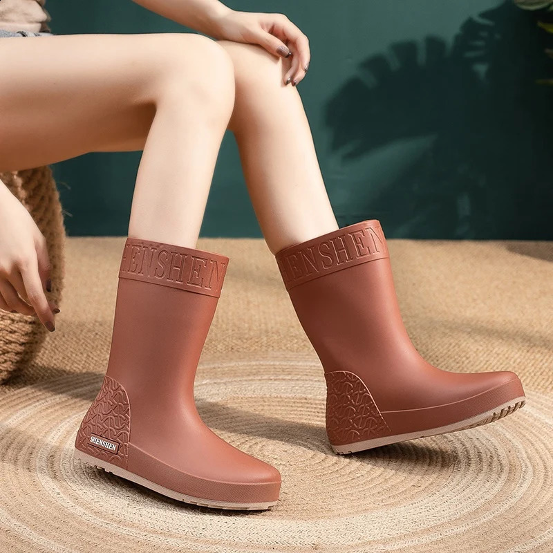 Rain Boots Ladies Adult Fashion Mid-Calf Waterproof Non-Slip WearResistant Working Water-Proof Shoes Winter Cotton plus Warm 241226