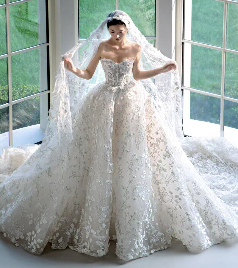 Modest V Neck Wedding Dresses Lace Sleeveless Bridal Gowns Sheer Illusion Appliqued Brides Gowns Plus Size Robe De Mariee Custom Made 04
